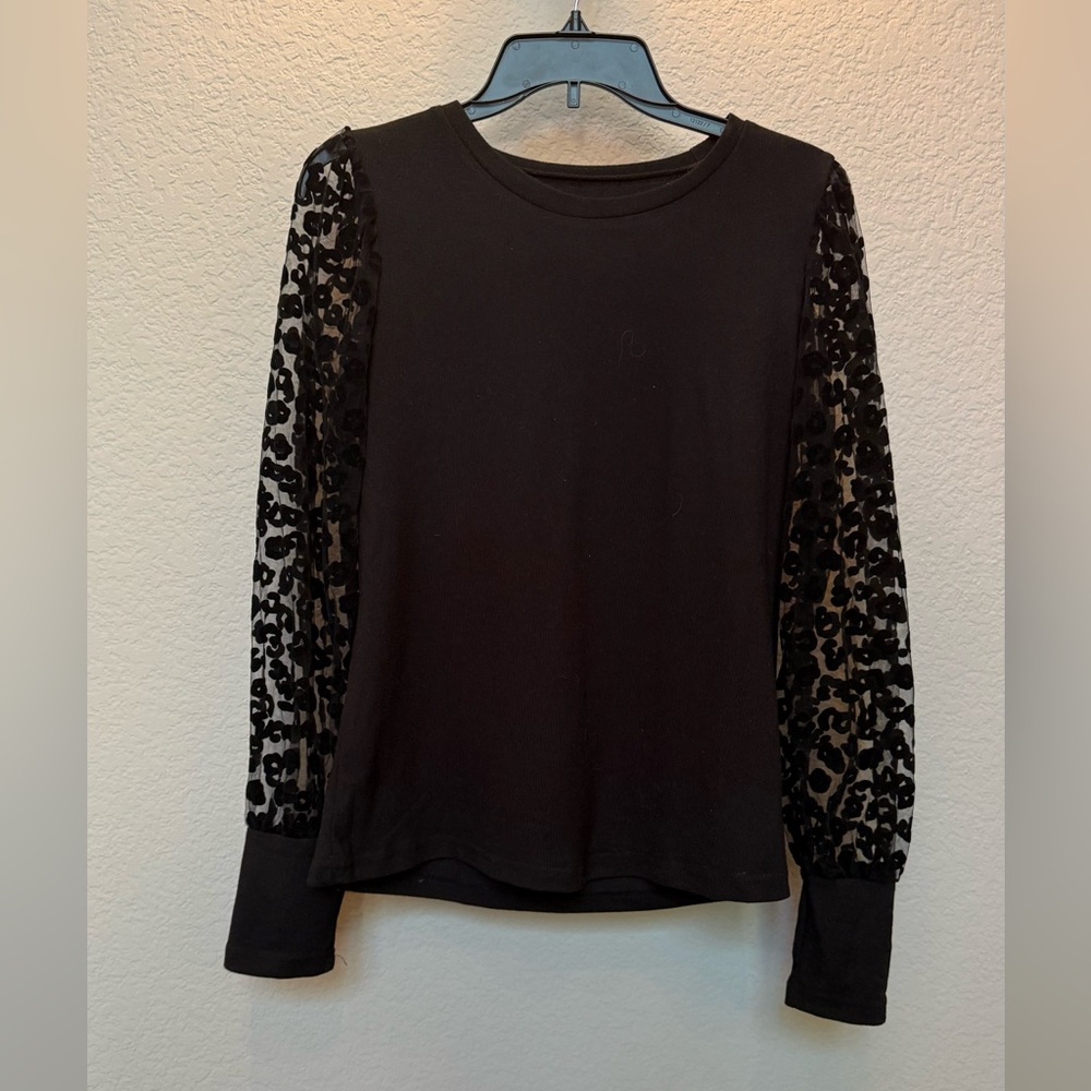 Elegant Black Leopard Sleeve Top